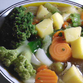 sopa de legumes com carne e macarrão