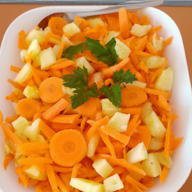 Salada de cenoura com abacaxi e passas