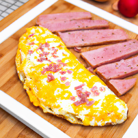 Omelete bacon e queijo