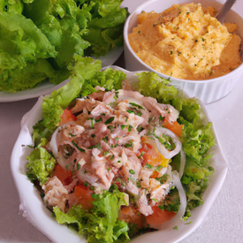 salada com repolho e atum