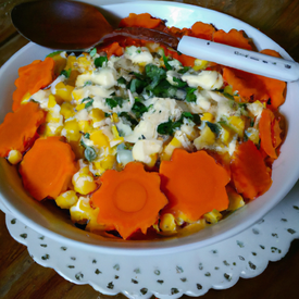 Salada de cenoura, milho, ervilha, com requeijão (100)