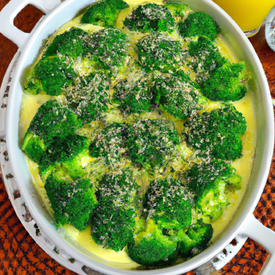 Brócolis com molho de queijo