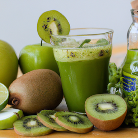 Suco de maçã verde, kiwi, limão e hortelã 