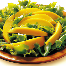Salada de alface,  agrião e manga
